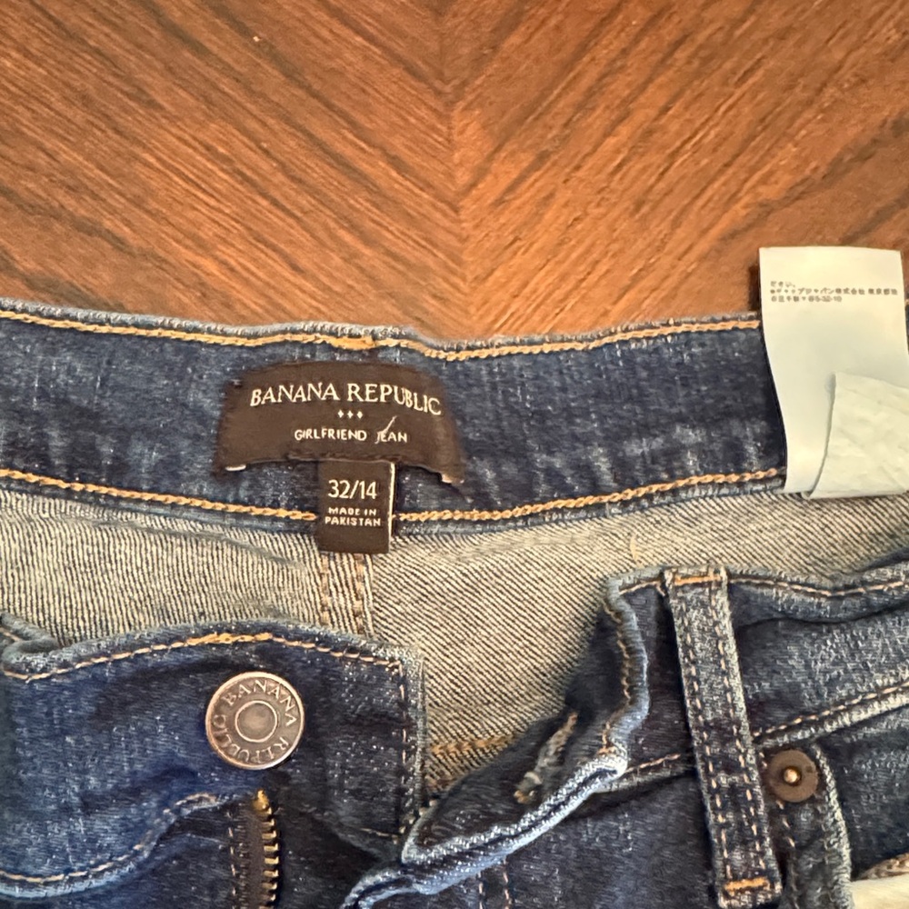 Banana Republic girlfriend jeans 14 - Picture 2 of 2